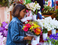 Si te preguntas dónde comprar, el histórico Mercado de Mezquitán sigue siendo el referente principal en el Área Metropolitana de Guadalajara. ESPECIAL / CANVA