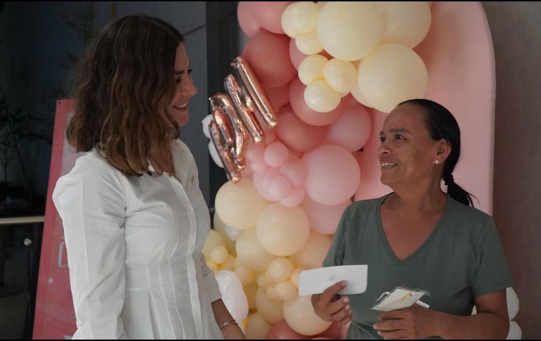 En la cena, celebrada anoche en el marco del Día de las Madres, las mujeres que se encuentran en este centro médico pudieron compartir sus experiencias. ESPECIAL