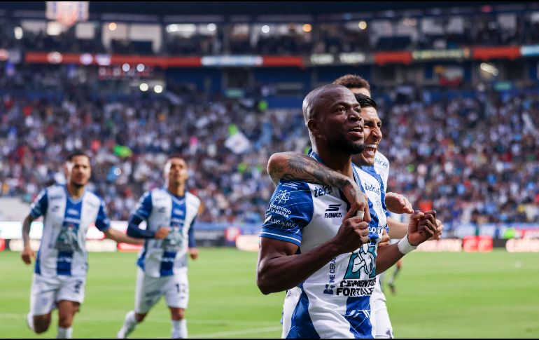 En pleno Día de las Madres, el equipo de Esteban Solari decidió regalarles una noche redonda. IMAGO7.