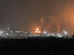 Los equipos de seguridad activaron los protocolos internos de emergencia para contener el fuego en la planta de amoníaco. EL INFORMADOR/ARCHIVO