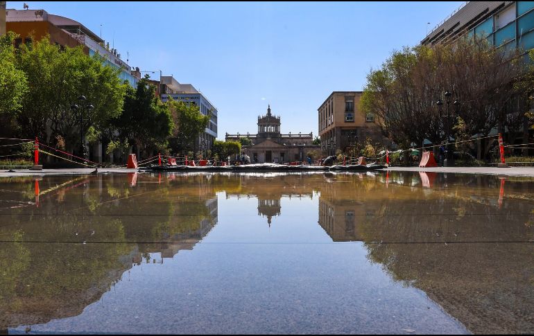Aunque las obras principales ya fueron concluidas, en las próximas semanas se terminarán algunos detalles en la Plaza Tapatía. EL INFORMADOR / A. Navarro