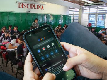 Conoce la historia de Sandra Ramírez, quien integra los celulares a sus clases. EL INFORMADOR / ARCHIVO