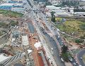 Este martes el Grupo Aeroportuario del Pacífico (GAP) dio a conocer que, como parte de los proyectos contemplados en el Plan Maestro de Desarrollo (PMD) 2025-2029, actualmente se trabaja en la construcción del nuevo acceso vial del Aeropuerto Internacional de Guadalajara. CORTESÍA