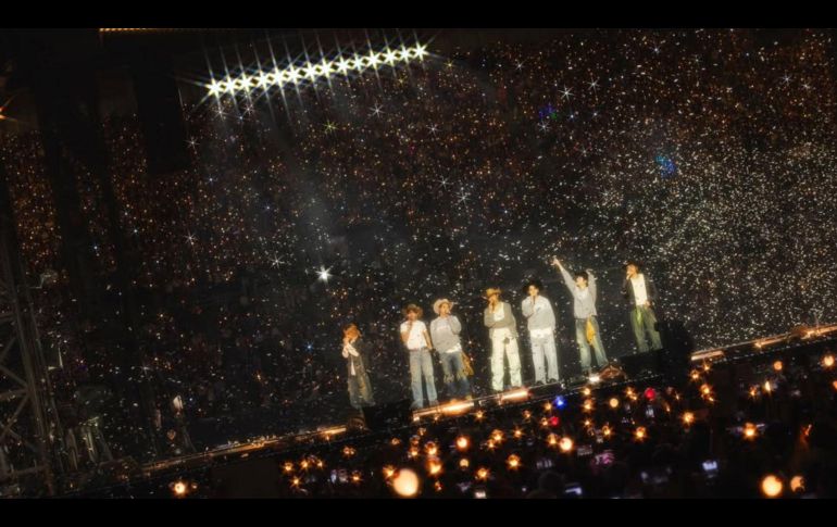 BTS se la pasó de lujo en México... ¡hasta disfrutaron de una función de lucha libre! INSTAGRAM/BTS
