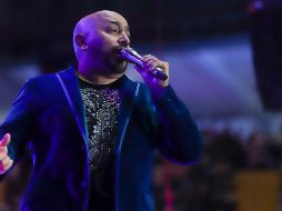 Aunque el robo de sus botas lo tomó por sorpresa, Lupillo Rivera continuó con el concierto entre risas. EL INFORMADOR/ARCHIVO