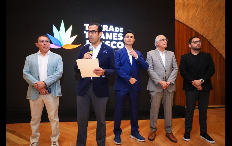 Las luces del Teatro Degollado iluminaron la noche de este martes una alfombra roja distinta a las habituales del cine o la televisión. EL INFORMADOR / J. Acosta
