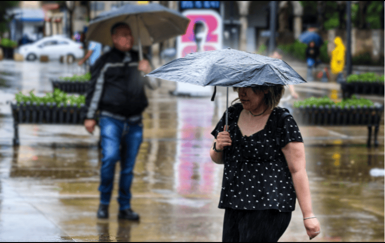 Autoridades recomiendan a la población mantenerse informada a través de canales oficiales por posibles emergencias derivadas de las lluvias. EL INFORMADOR/ARCHIVO