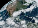 Especialistas advierten riesgos de sequías severas, huracanes intensos y lluvias extremas en distintas regiones del país. AFP/ NOAA.