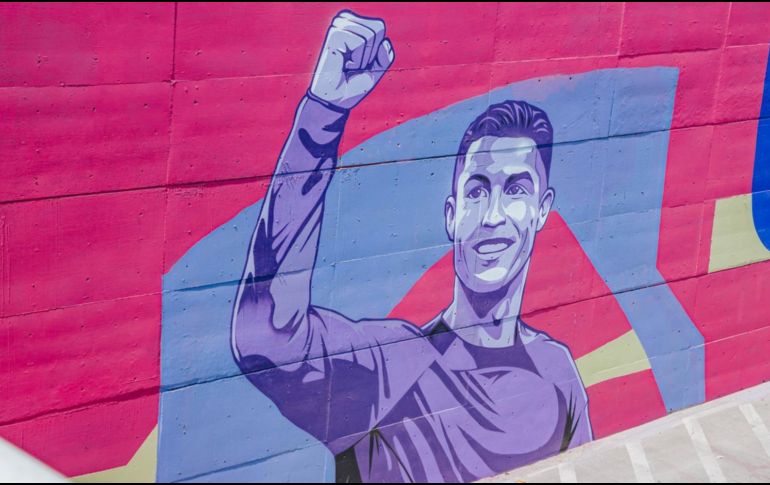 Este mural fue realizado por un colectivo tapatío y es el más grande que hay en Guadalajara, pues se intervinieron 10 mil 750 metros cuadrados. ESPECIAL