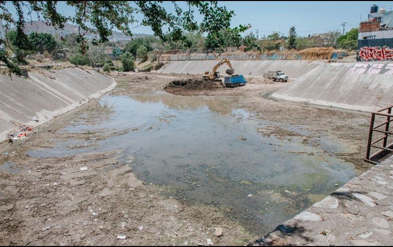 El Ayuntamiento hizo un llamado a la corresponsabilidad ciudadana, destacando la importancia de mantener los canales, coladeras y espacios públicos libres de basura. GOBIERNO DE GUADALAJARA