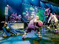 “360 ALLSTARS”, es un espectáculo que combina circo urbano, música en vivo, breakdance, basquetbol freestyle y acrobacia. CORTESÍA