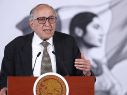 El funcionario precisó que no existe tratamiento específico ni para el ébola ni para el hantavirus, por lo que la vigilancia y la prevención son esenciales. EFE/M. Guzmán