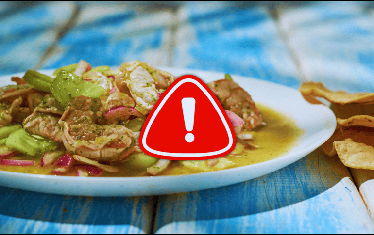 Preparaciones muy populares como el ceviche, los aguachiles o los cócteles crudos son un verdadero caldo de cultivo para microorganismos peligrosos si no se mantienen a una temperatura estricta. ESPECIAL / CANVA