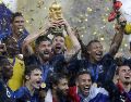 En Rusia, Didier Deschamps dispuso de un plantel de Francia amplio y lleno de estrellas, para convertirse en el tercero en ganar el Mundial como futbolista (1998) y entrenador (2018), después de Franz Beckenbauer y Mario Lobo Zagallo. AFP / ARCHIVO