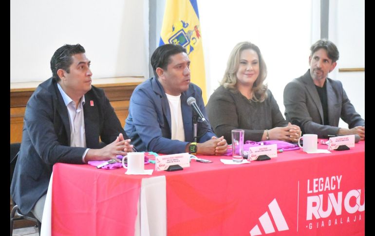 La organización informó que existirán 11 equipos disponibles y cada uno contará con un límite de 500 corredores, para un total de 5 mil 500 participantes. ESPECIAL/ Comude.