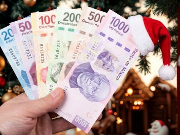Entre las principales inquietudes de los pensionados del Bienestar destaca la posibilidad de un pago extra para la temporada navideña en 2026. ESPECIAL / CANVA