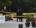 Agentes del Servicio Secreto de Estados Unidos respondieron a reportes de un hombre armado a las afueras de la Casa Blanca. AFP/ A. WROBLEWSKI.