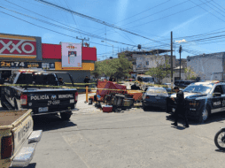 Personal de la Policía Vial del Estado acudió al lugar para apoyar en las labores de agilización del tránsito vehicular. CORTESÍA/ Policía de Zapopan