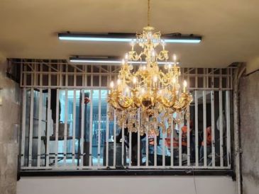 En total, el costo de los 4 candelabros de la estación Hidalgo fue de 224 mil pesos. SUN/ESPECIAL