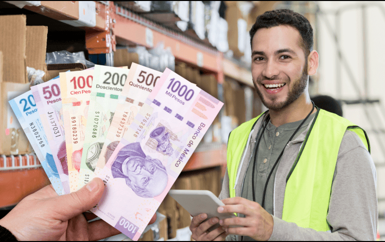 Millones de mexicanos observan con atención una propuesta que podría traducirse en algo muy concreto: recibir más dinero en su cuenta cada mes sin necesidad de un aumento salarial. CANVA