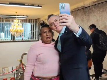 Así reaccionó Adrián Ruvalcaba ante los memes que se generaron alrededor de las remodelaciones de la Estación Hidalgo. ESPECIAL / X: @AdrianRubalcava