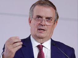 El secretario de Economía, Marcelo Ebrard, habla durante su participación en el IX Congreso Iberoamericano CEAPI este miércoles en la Ciudad de México. EFE/I. Esquivel