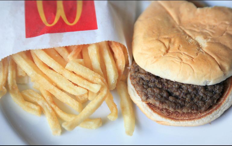 McDonald’s venderá la hamburguesa cuarto de libra en 28 pesos. EFE/Archivo