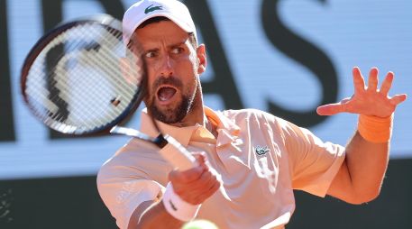 Si, con solo 19 años, quiere llegar a unos octavos de un grande, Fonseca deberá derribar el viernes a un monumento del tenis, Djokovic. EFE / ARCHIVO