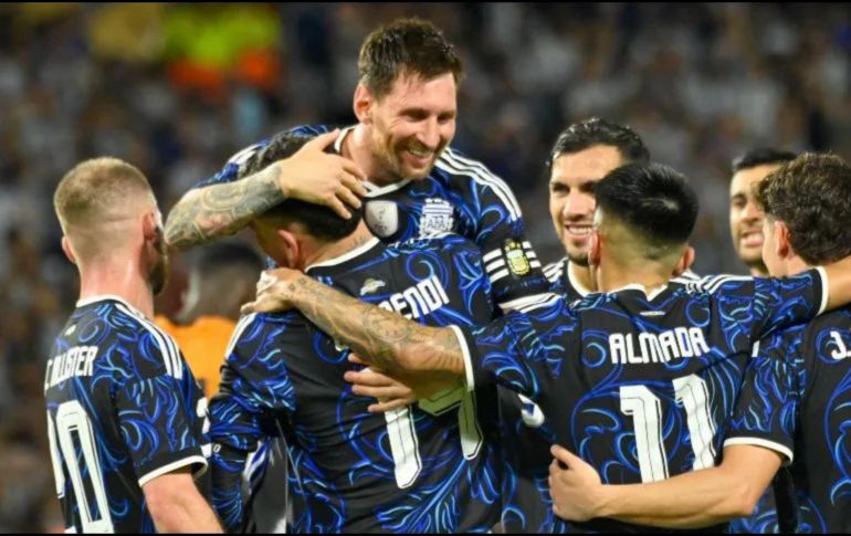 Argentina confirmó a 17 campeones de Catar 2022 en su convocatoria para el Mundial 2026 e incluyó a jóvenes como Nicolás Paz y Giuliano Simeone. EFE/ ARCHIVO.