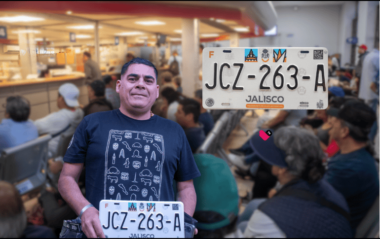 El jefe del Servicio Estatal Tributario informó que ahora los automovilistas necesitan reunir menos documentos para realizar el cambio de placas en Jalisco. ESPECIAL/Gobierno de Jalisco