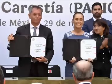 Este viernes, Claudia Sheinbaum encabezó en Palacio Nacional la renovación del PACIC junto con representantes del sector empresarial para mantener controlados los precios de la canasta básica. ESPECIAL / Gobierno de México