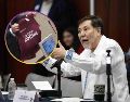 Durante el intercambio de reclamos, voces sin identificar desde otros escaños gritaban "¡Póntela, póntela!" para aumentar la presión sobre Noroña. SUN / D. Simón Sánchez