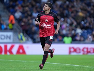 Kevin Castañeda llega a Chivas como un refuerzo estratégico, con un presente brillante y un futuro prometedor. IMAGO7