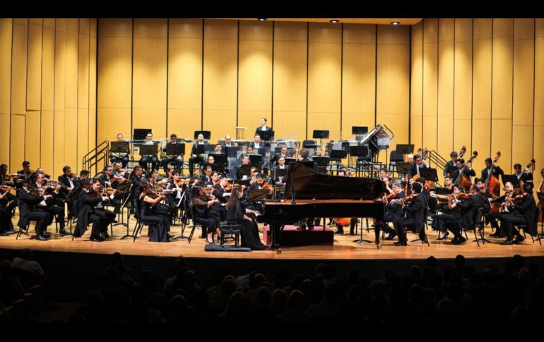 La Orquesta Filarmónica de Jalisco protagonizó una noche llena de música y aplausos. EL INFORMADOR/J. Acosta