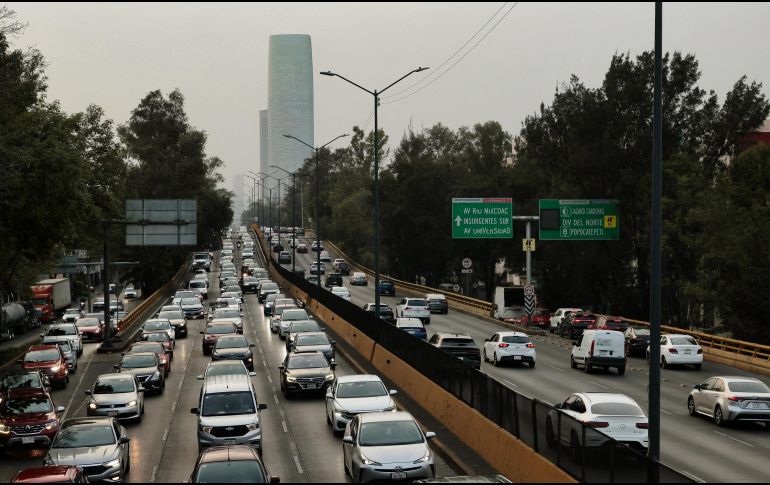 Este sábado la Ciudad de México amaneció con una mala calidad del aire. EFE/J. Méndez