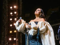 Miriam Solís. La cantante se caracteriza por su presencia artística elegante y su voz emotiva. CORTESÍA