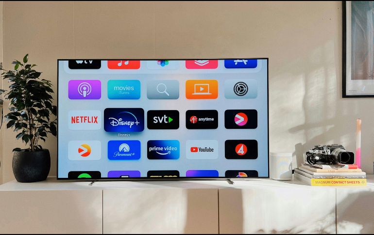 Estas producciones encabezan una programación repleta de novedades y regresos que marcarán la oferta televisiva del mes. Unsplash