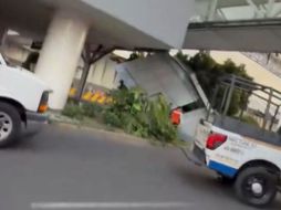 El desplome afectó directamente a una automovilista que circulaba por la zona. ESPECIAL