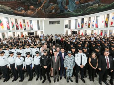 Las Generaciones 69 y 70 cursaron una formación de mil 80 horas de capacitación. GOBIERNO DE JALISCO.