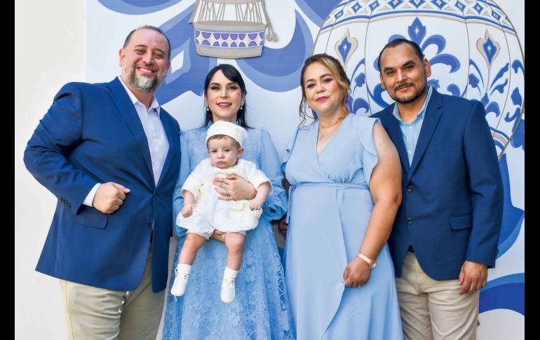 José Alejandro Michel, Sara Judith Sahagún, José Sebastián Michel, Ana Laura Barajas y Alvaro César Sahagún. GENTE BIEN JALISCO / Revista del 5 de junio 2026