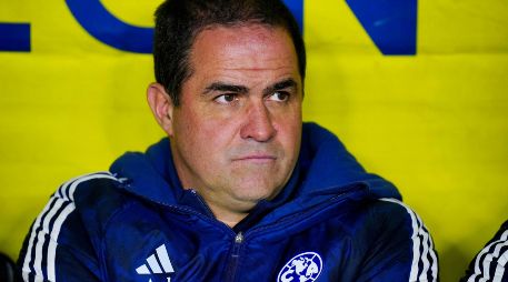Andre Jardine es el primer entrenador en lograr un tricampeonato en la era de los torneos cortos. IMAGO7/D.PADILLA