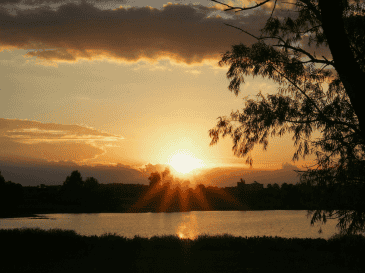 Históricamente, el solsticio de verano ha sido un evento de gran relevancia para diversas culturas alrededor del mundo, desde las antiguas civilizaciones prehispánicas en México hasta los pueblos celtas en Europa. CANVA