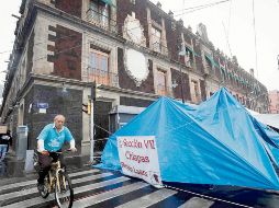 Los maestros de la Coordinadora Nacional mantienen ocupado el entorno del Zócalo de la Ciudad de México. EL UNIVERSAL