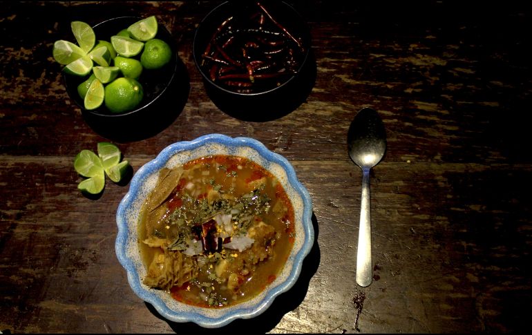 El menudo, un caldo a base de panza de res, es el desayuno por excelencia en Guadalajara y lo es más a la mañana siguiente de las celebraciones por partidos de futbol. EL INFORMADOR / ARCHIVO