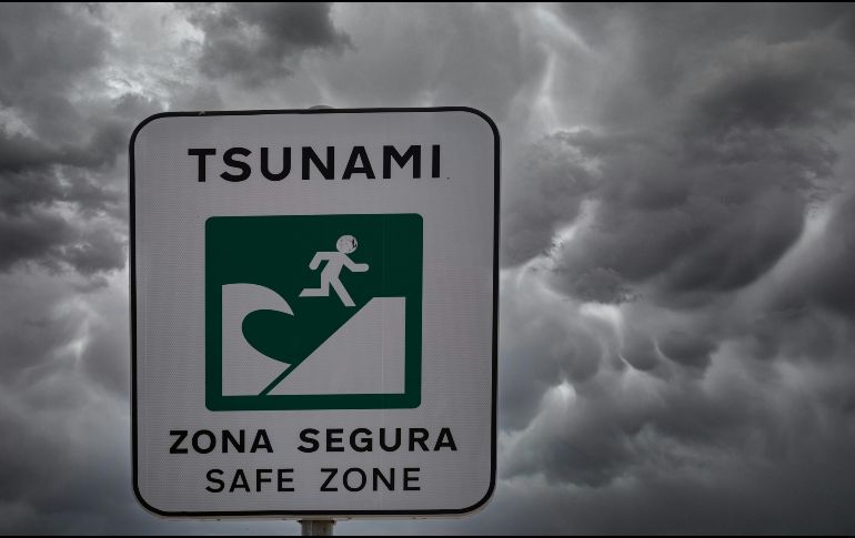 Un tsunami puede ser provocado por terremotos de gran escala que tienen lugar cerca o debajo del océano. UNSPLASH / M. KAMMERMANN