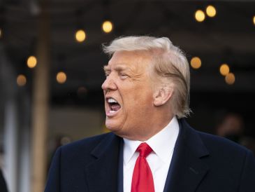 Trump anunció la tarifa más alta en estas visas como una forma de evitar que trabajadores extranjeros ocupen empleos de estadounidenses. AP/ARCHIVO
