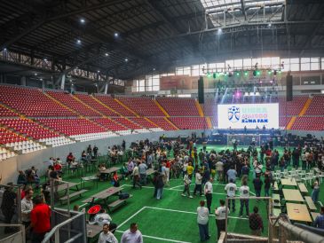 La zona permanecerá abierta diariamente de las 12:00 a las 22:00 horas y combinará el futbol con espectáculos para todas las edades. EL INFORMADOR/J. Acosta