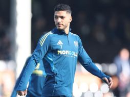 El club destacó el carácter y la resiliencia que mostró el mexicano después de la grave lesión en la cabeza que sufrió en un encuentro contra el Arsenal en 2020. AFP/ MI NEWS.