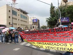 La Sección 7 de la CNTE se manifestó en Televisa Chapultepec este lunes 08 de junio del 2026. SUN/V. Rosas