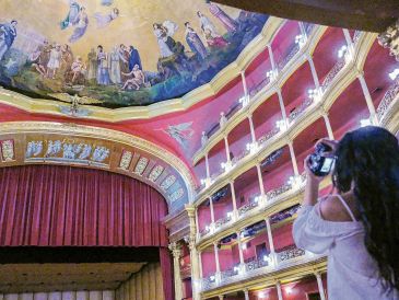 Esta imagen muestra el interior del Teatro Degollado, emblemático edificio neoclásico. CORTESÍA